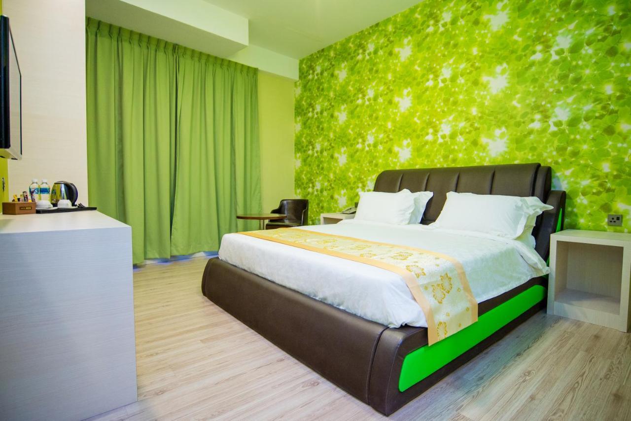 Hotel Tebrau Ct Johor Bahru Esterno foto