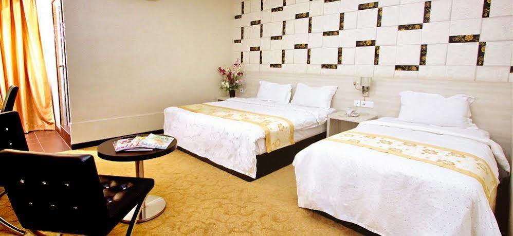 Hotel Tebrau Ct Johor Bahru Esterno foto